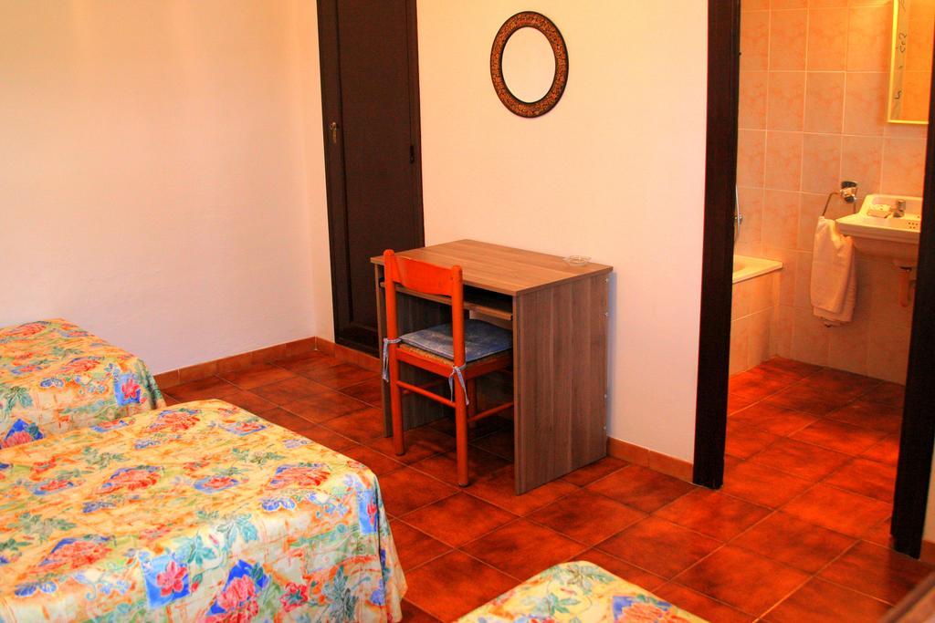 Hotel Planas Lloret de Mar Bagian luar foto
