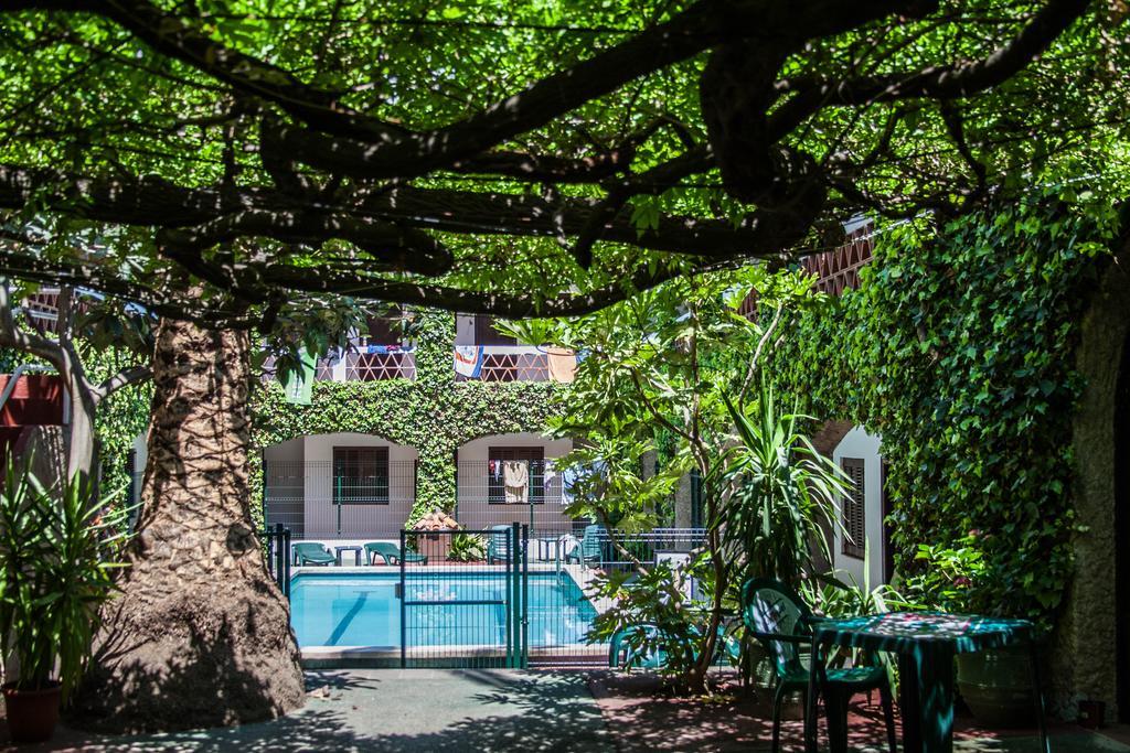 Hotel Planas Lloret de Mar Bagian luar foto